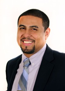Dr.-Holguin-1-214x300 (1).jpg